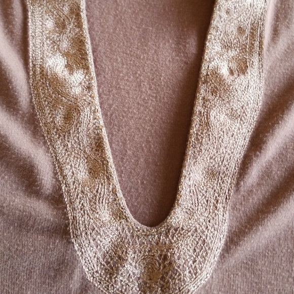 Womens Ambercrombie & Fitch Top SOLD OUT - Picture 3 of 4